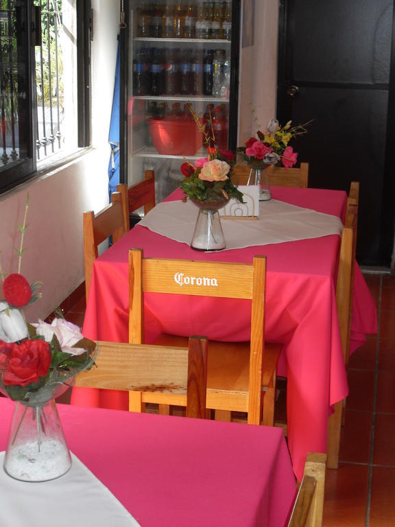Hostal Del Cid Catemaco Esterno foto